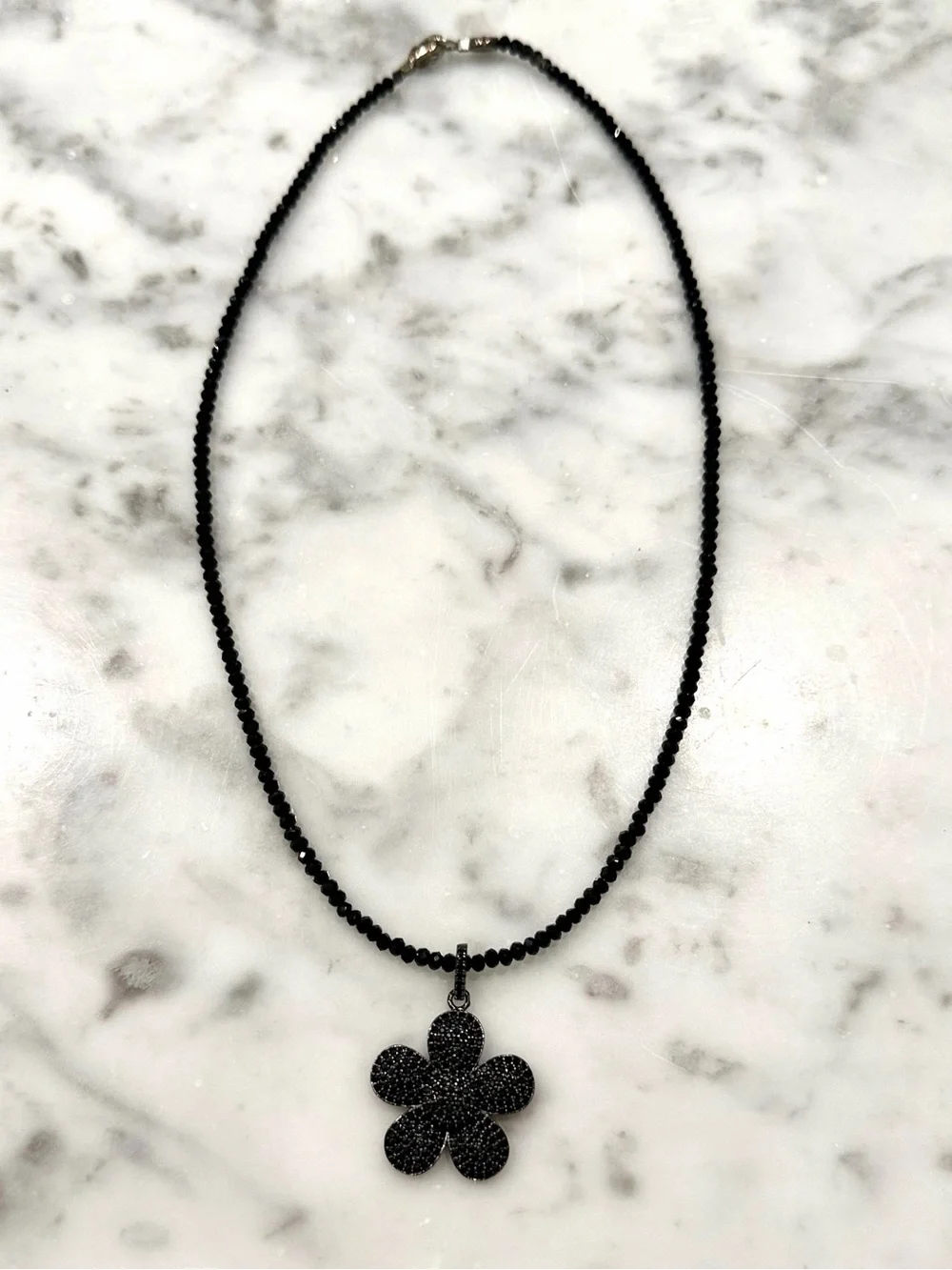 Black Flower Pendant Beaded Necklace - Women Jewelry